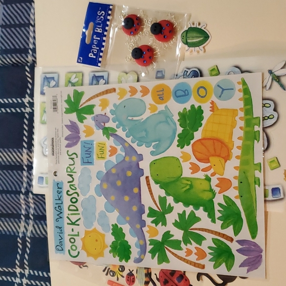 💥Sticker Bundle Lot Bugs Bees Butterflys Dinosaurs Stickers New - Picture 5 of 8